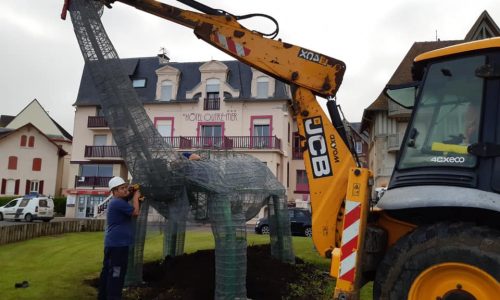 NOTRE DINOSAURE ARRIVE À VILLERS !