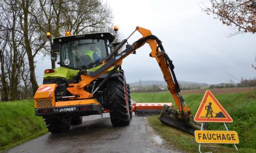 TRAVAUX : fauchage sur les routes départementales