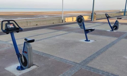 SPORT : la pose des instruments de sport sur l’esplanade Jean Moulin a débuté