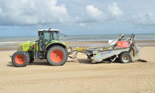 PLAGE : nos services procèdent aux derniers préparatifs de la plage pour la saison