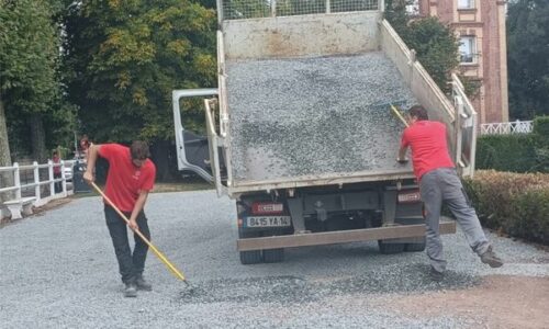 La mairie à votre service | Un terrain de pétanque refait à neuf